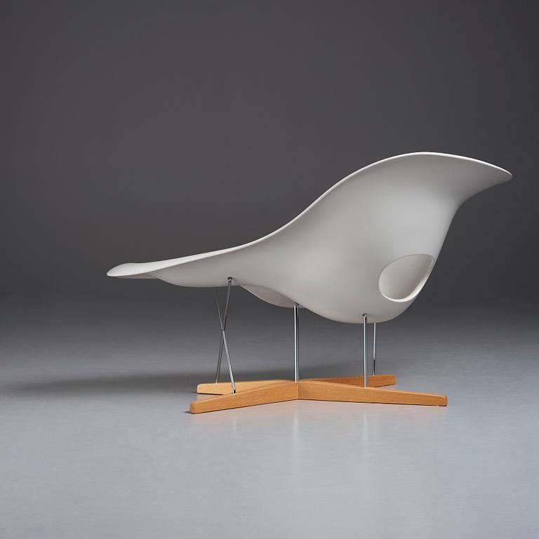 Charles & Ray Eames, "La Chaise", Vitra 2012.