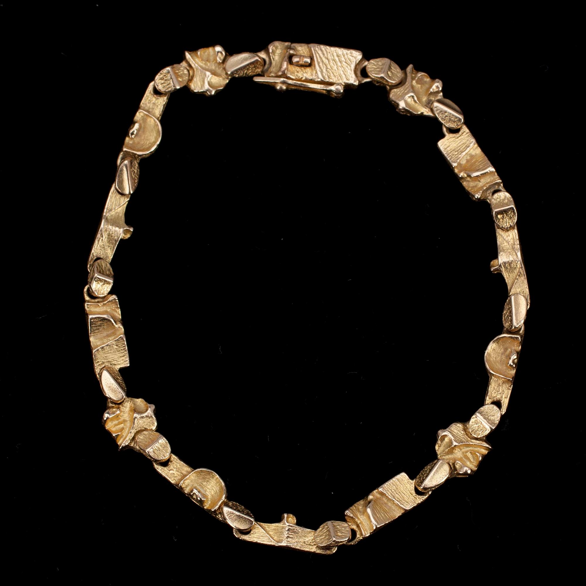 ARMSMYCKE, guld 14K. "Tenochtitlan" Björn Weckström, Lapponia 1989. Vikt ca 12,2 g.