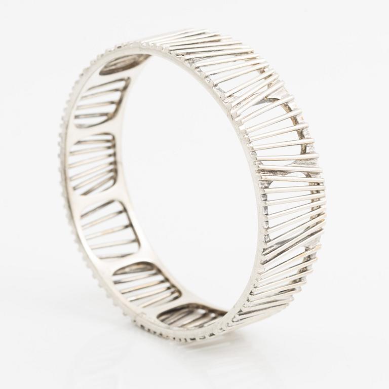 Arm ring, Bent Knudsen, silver, Denmark.
