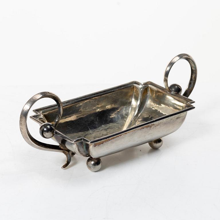 An English silver salt cellar, mark of Omar Ramsden, London 1931.