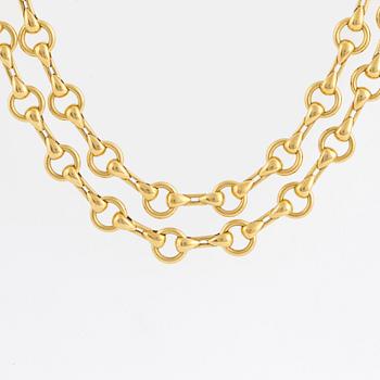 18K gold necklace.