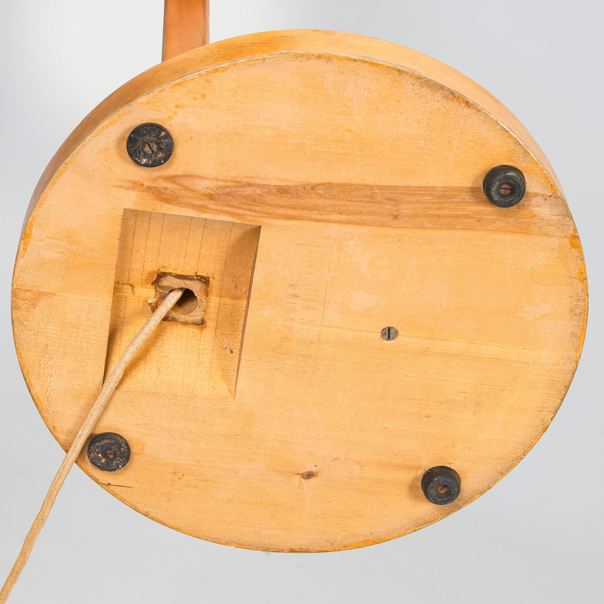 Aino Aalto, golvlampa, modell 806A tillverkare Oy Taito Ab. 1940-tal.