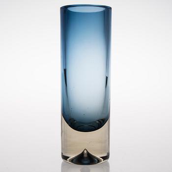 A Glas Vase, signerad Erkki Vesanto 3655.