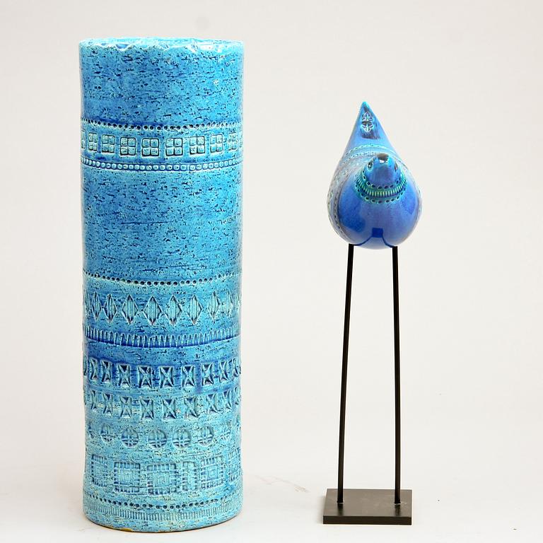 VAS OCH FIGURIN, 2 delar, stengods. Italien bl.a Bitossi, 1900-talets andra hälft.