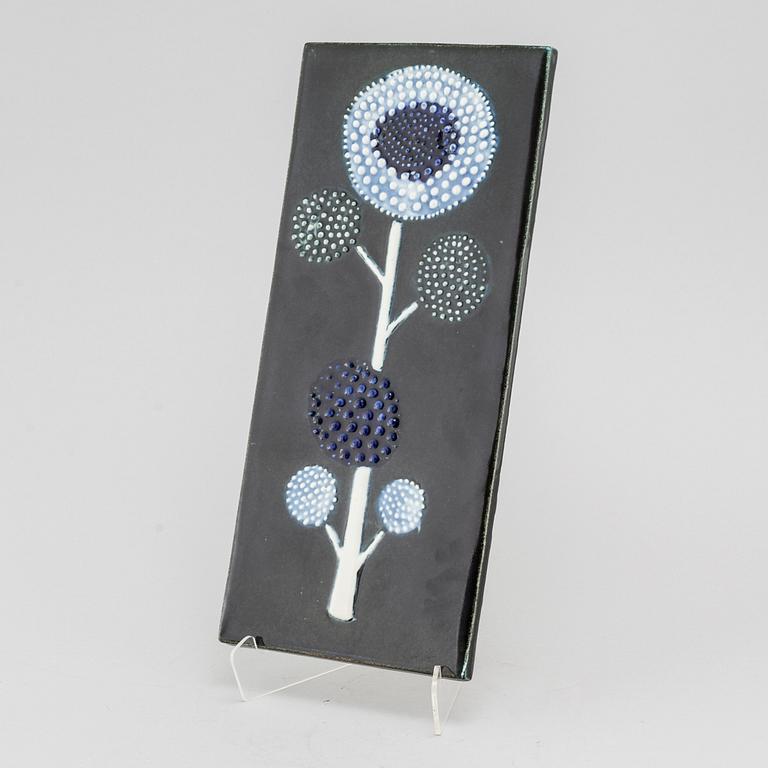 A stoneware wall plaque by SYLVIA LEUCHOVIUS for Rörstrands ateljé, second half of the 20th century.