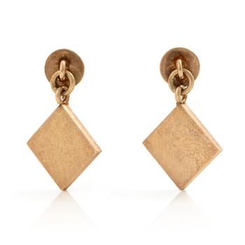596. Wiwen Nilsson, A pair of earrings, 18K gold, geometric shape.