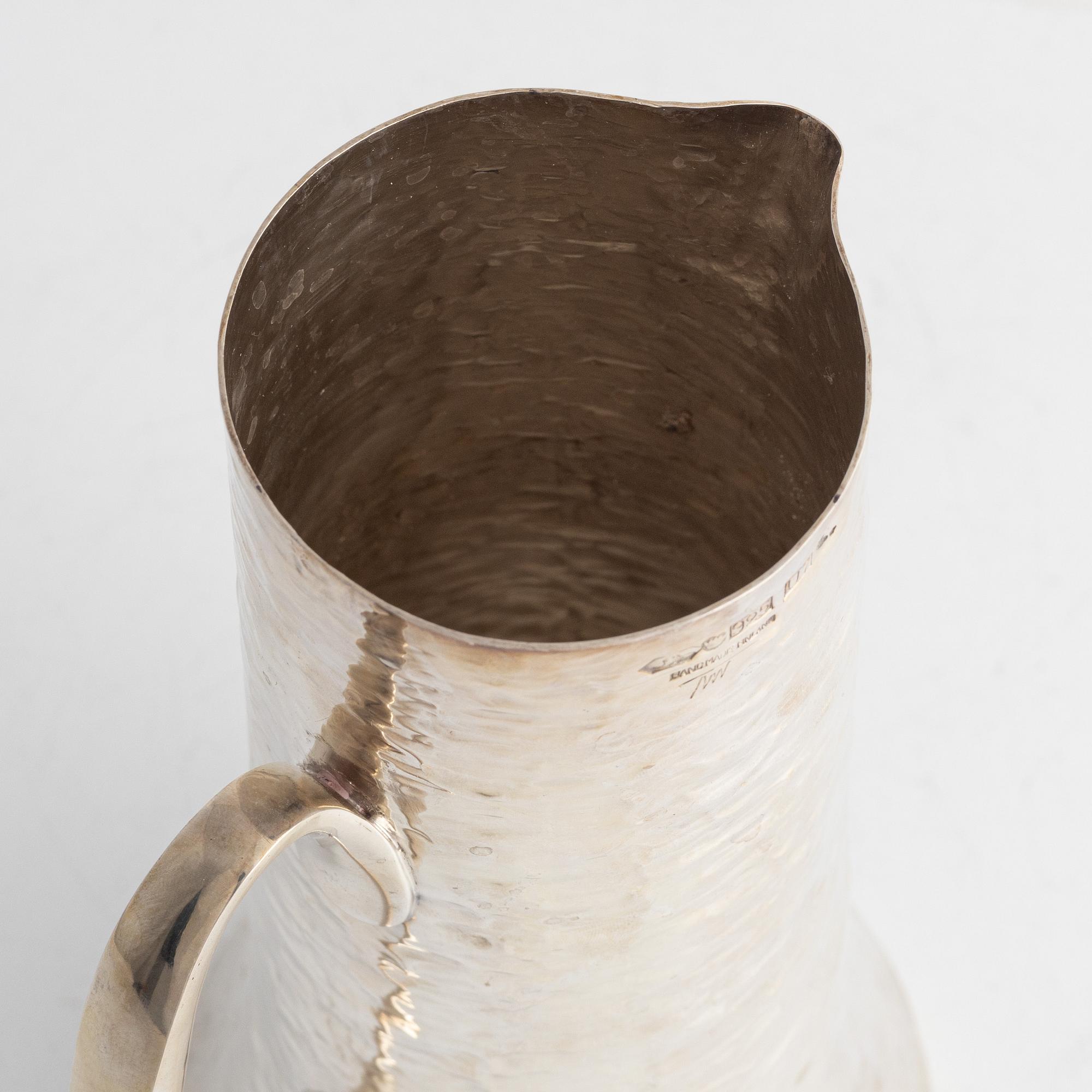 Tapio Wirkkala, a silver pitcher, Kultakeskus Oy, Hämeenlinna 1973.