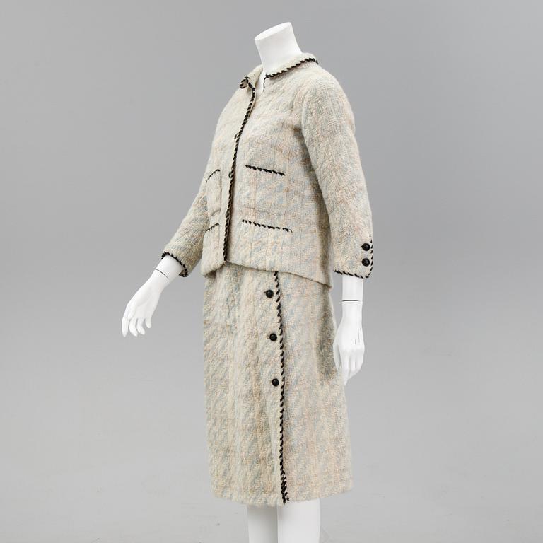 Chanel, dräkt, bestående av kavaj samt kjol, 1960-tal.