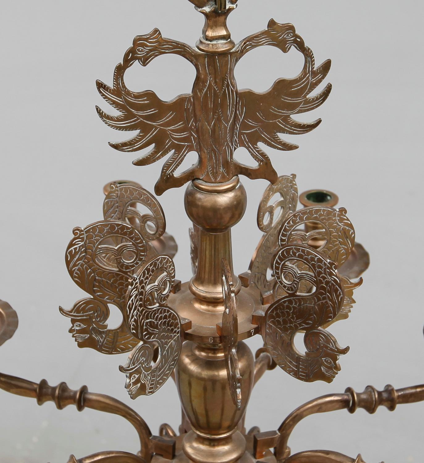 TAKKRONA, barockstil, 1900-talets första hälft. Höjd ca 65 cm.