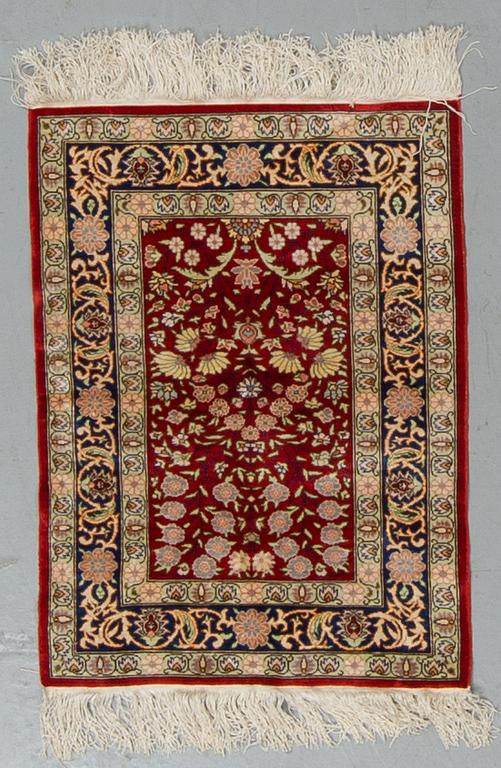 MATTO, silk, Hereke, possibly, ca 63 x 46 cm.