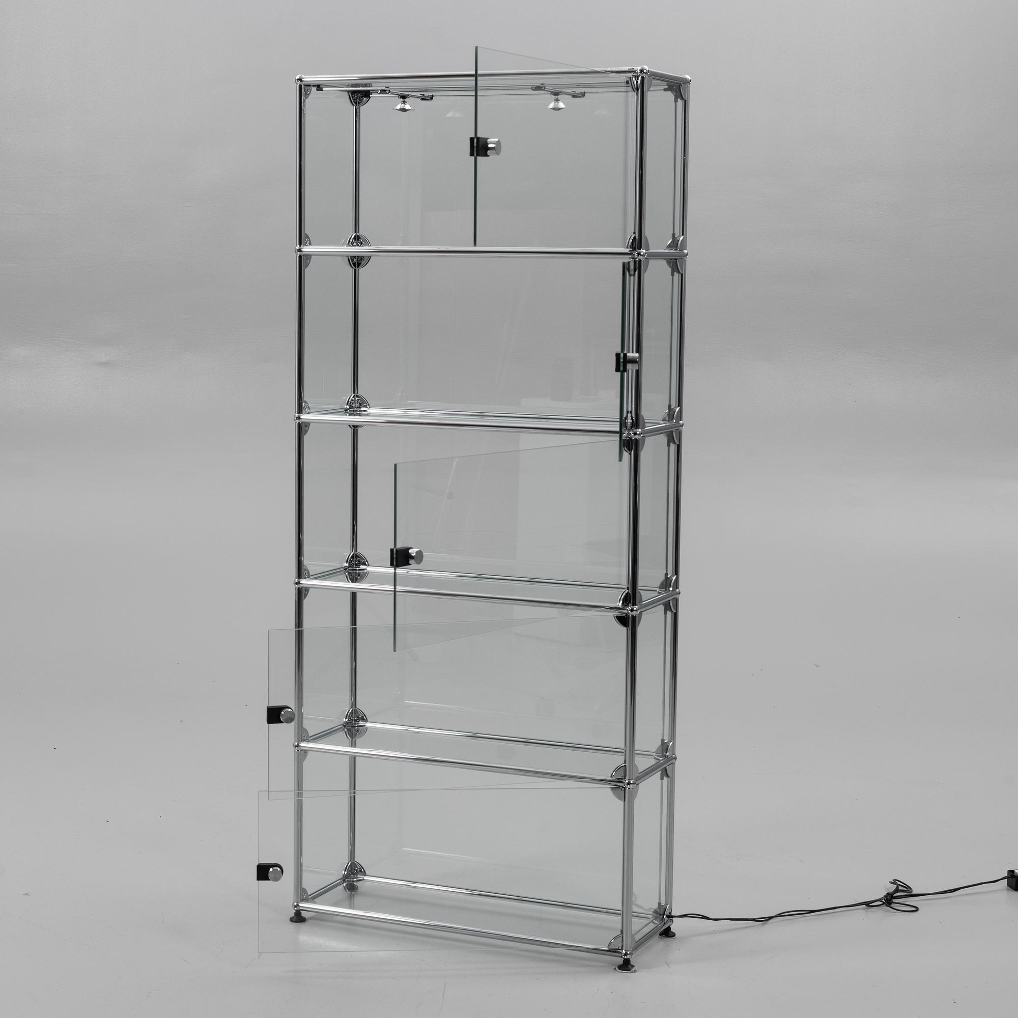 Display cabinet, USM Haller, 2000s.
