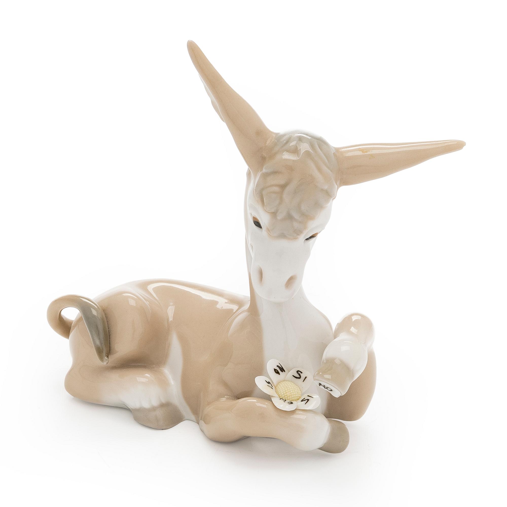 Lladró, figuriner, 2 st, porslin, Donkey in Love och Trumpeting Elephant.