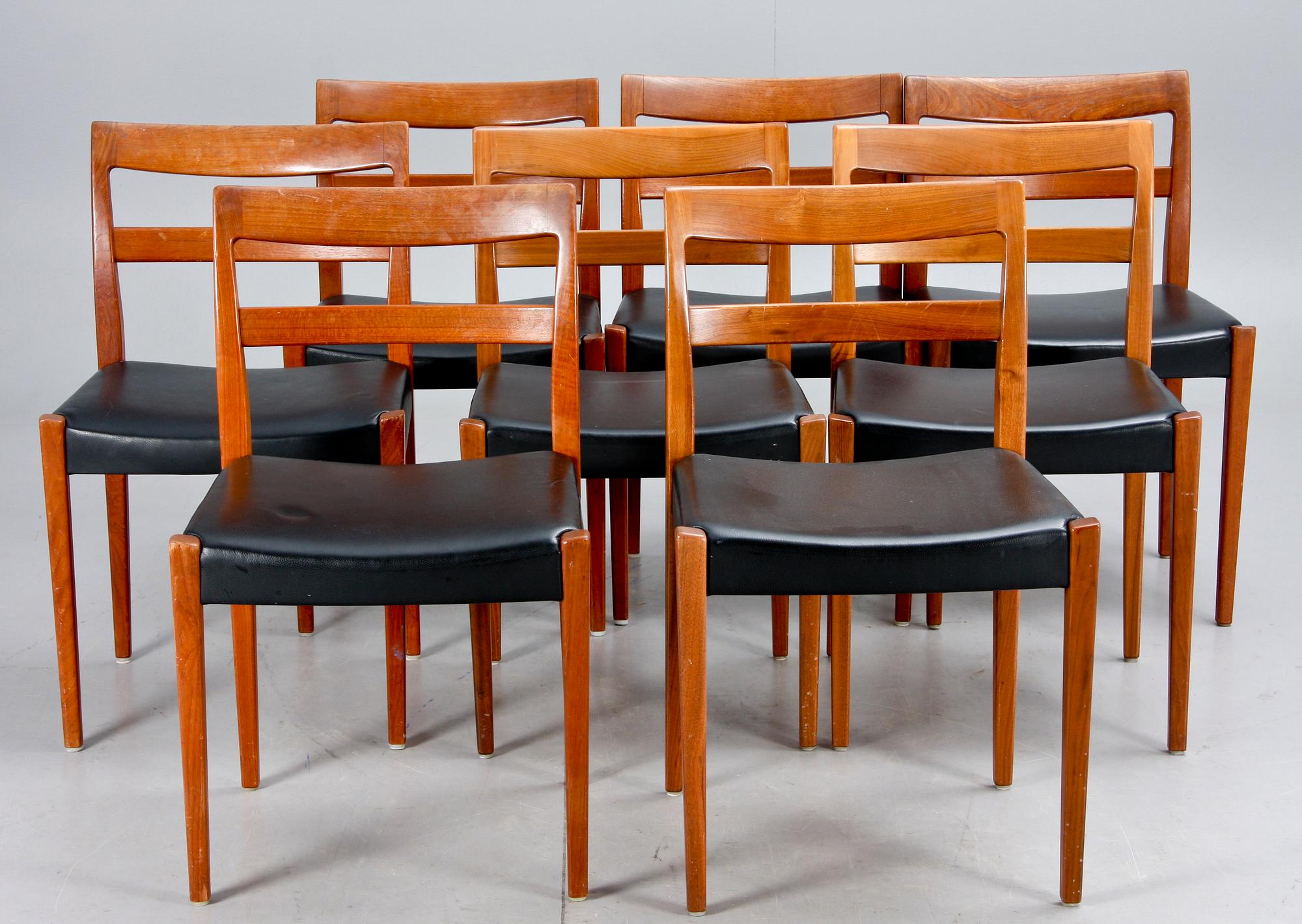 BORD MED STOLAR, 1+8. Troeds design Nils Jonsson för "Bra bohag" 1960-tal.