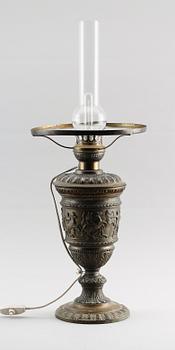 BORDSLAMPA, patinerad metall, omkring år 1900.