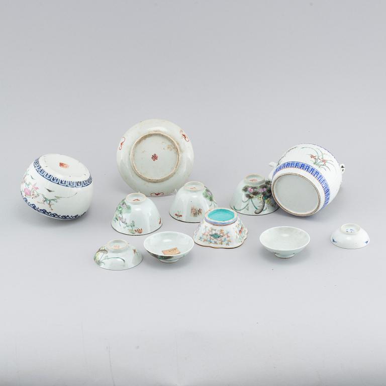 PARTI PORSLIN, 8 delar, Kina, 1800- och 1900-tal.