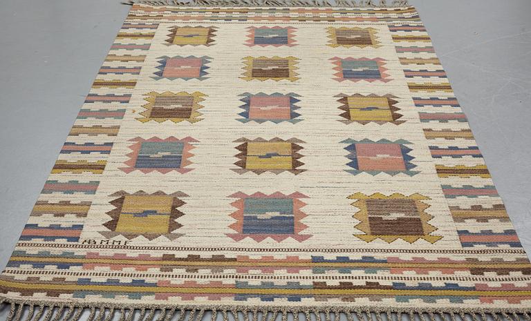 Märta Måås-Fjetterström, matto, "Ljusa plador", flat weave, ca 262 x 161-162,5 cm, signed AB MMF.