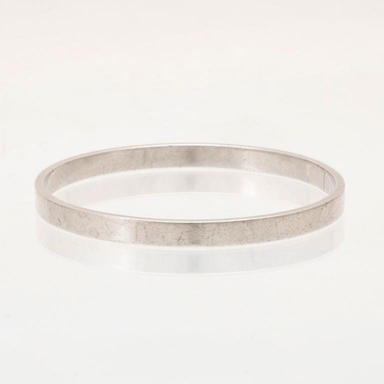 A silver bracelet by Wiwen Nilsson, Lund 1963.