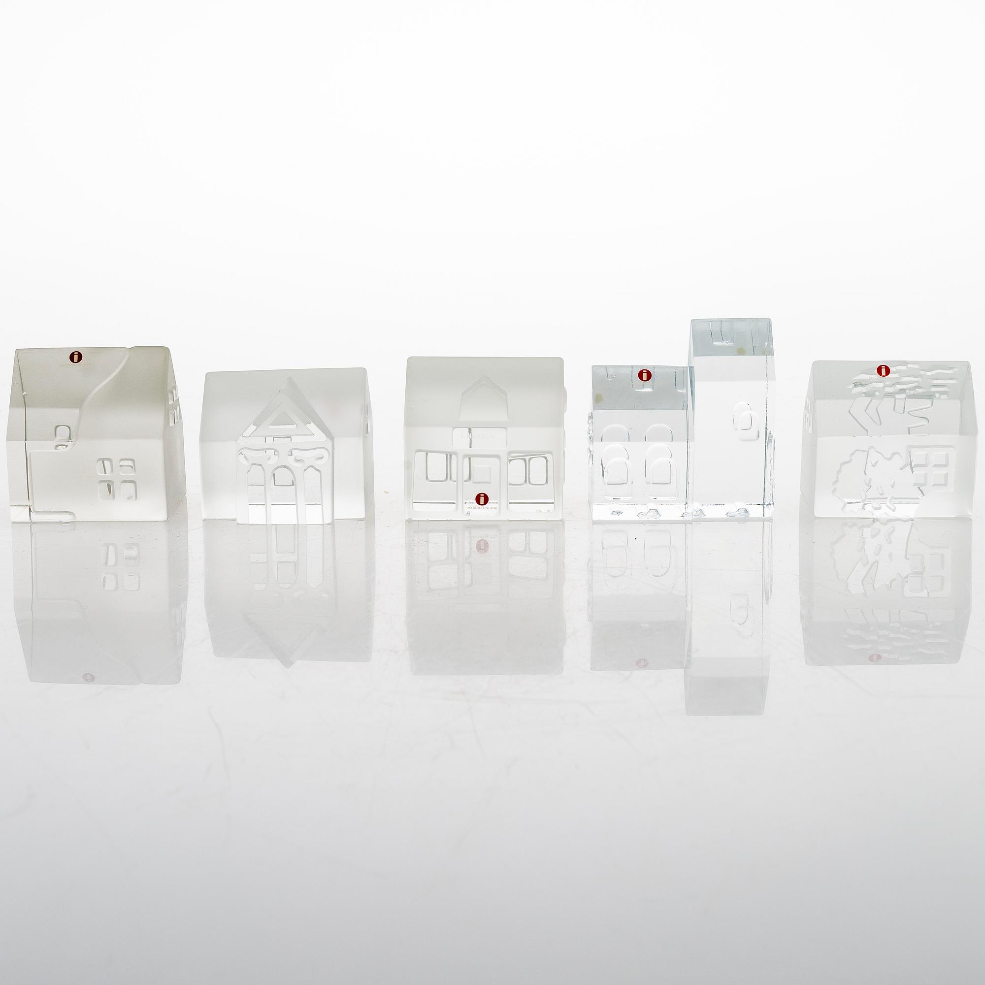 JORMA VENNOLA, A set of five chrystal glass sculptures "THe Iittala village". Signed.