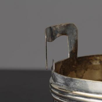 A late Gustavian early 18th century deep dish.