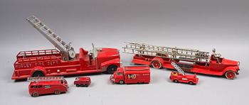 PARTI LEKSAKSBILAR, 6 delar, metall, 1900-tal.