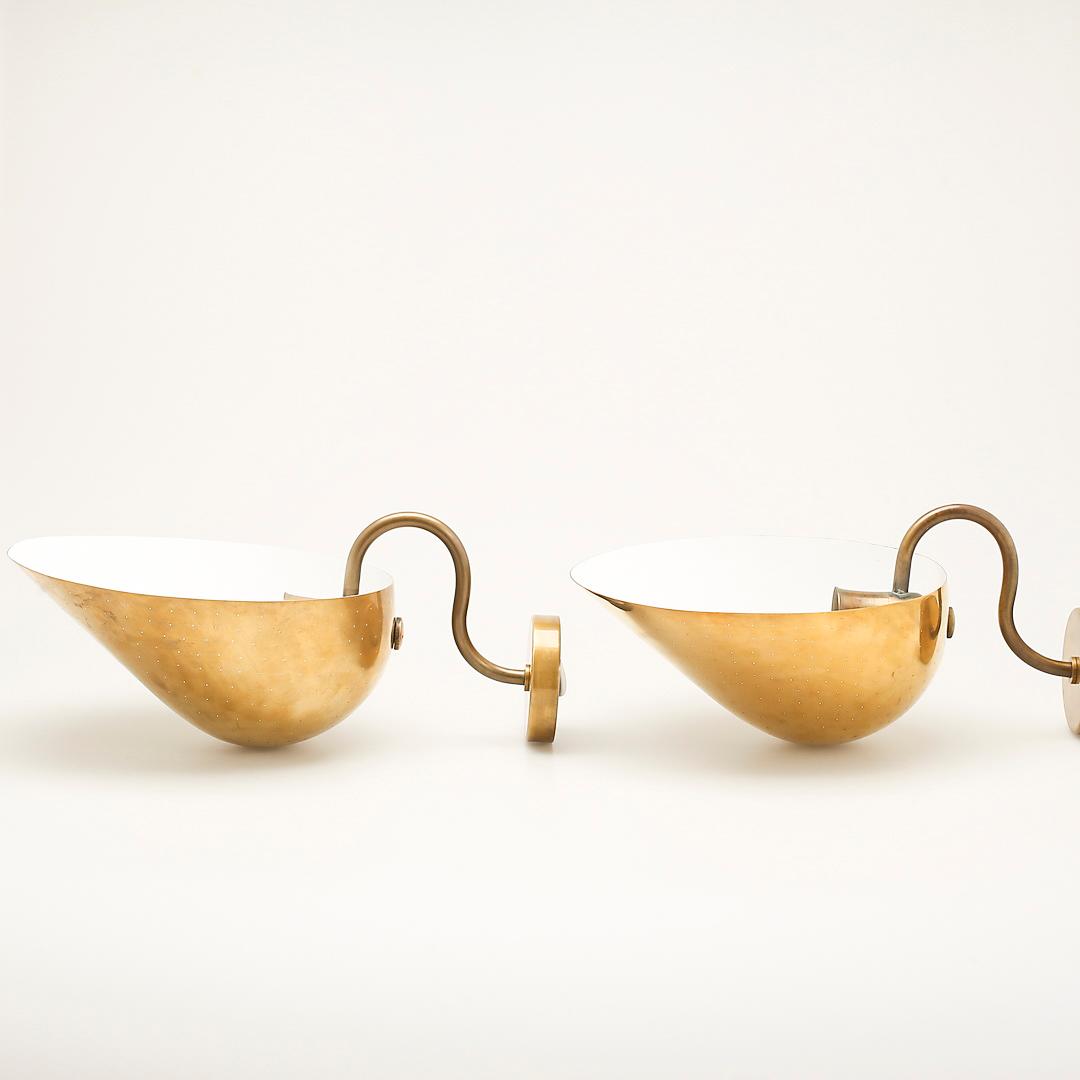 Carl-Axel Acking, vägglampetter, ett par, modell "5019", Bröderna Malmströms Metallvarufabrik, 1940-50-tal.