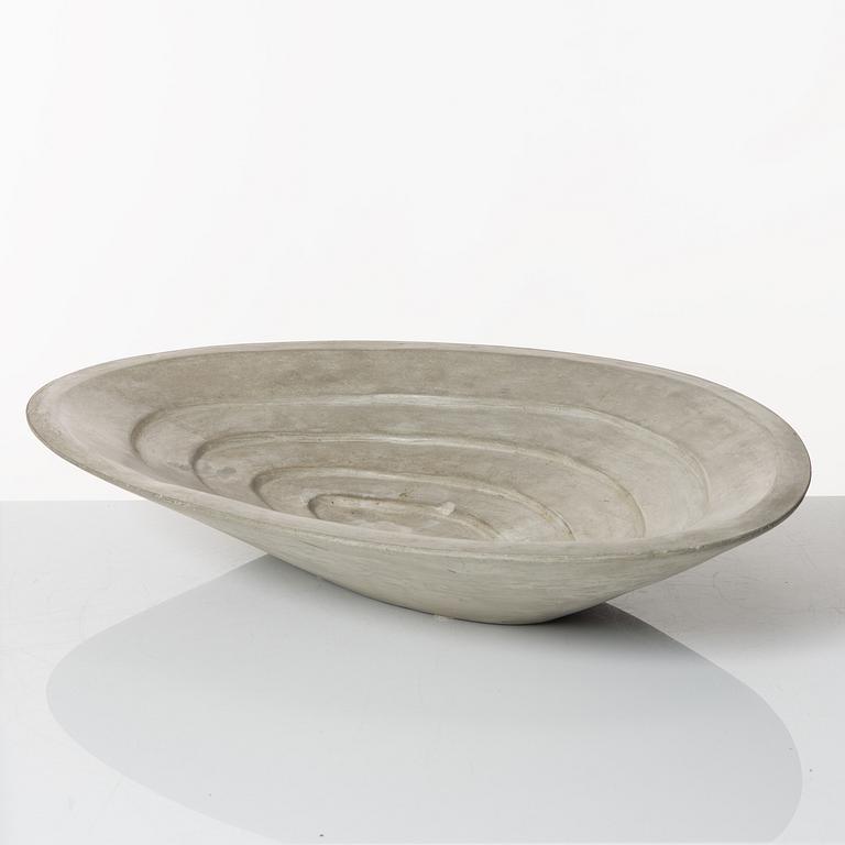 Stina Lindholm, a concrete dish, Skulpturfabriken, Sweden.