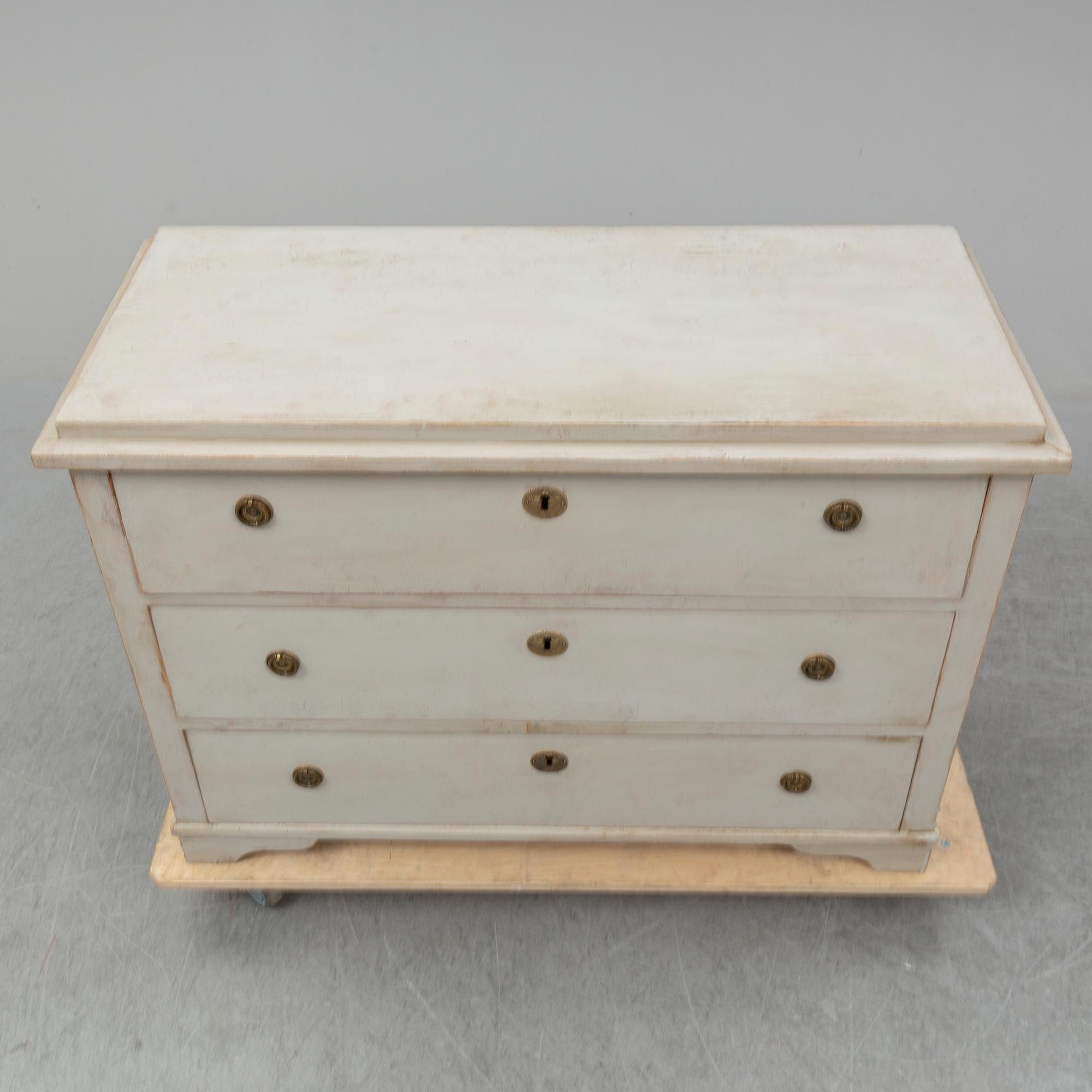 A chest of drawers from the mid 19th century.