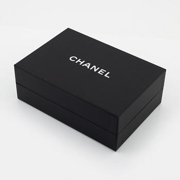 Chanel, A "Chanel No. 5 Parfum Box Evening Clutch", 2021.