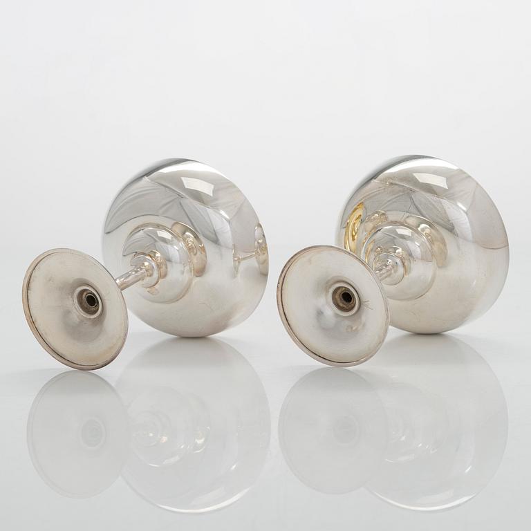 A set of six footed silver bowls, and a 
sweetmeat basket, Kultakeskus, Hämeenlinna 1943 and 1956.