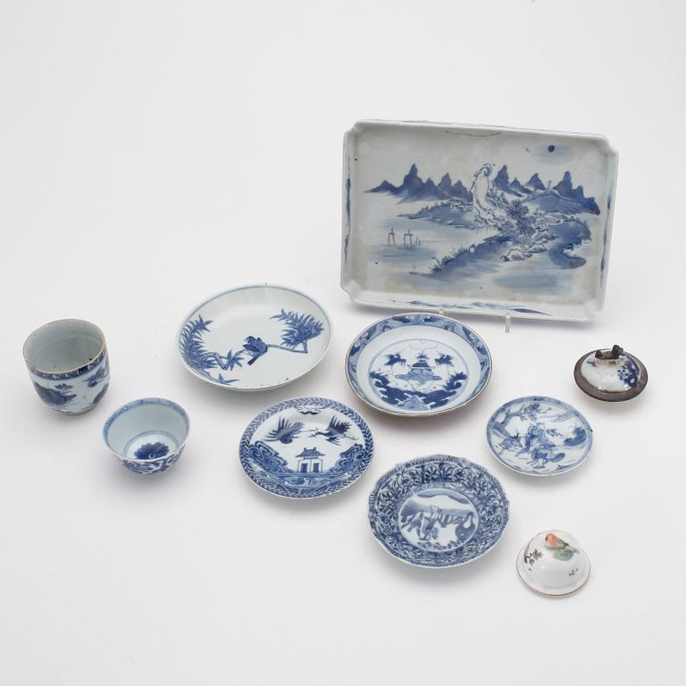 SAMLING PORSLIN, 10 delar, Kina, Qing dynastin, mestadels Kangxi (1662-1722).