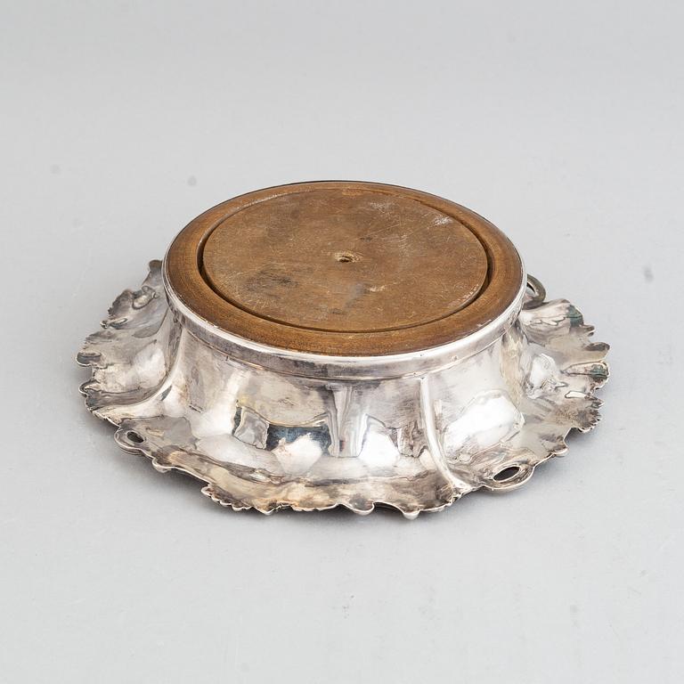 Henry Wilkingson & Co., coaster, silver, Sheffield 1835-1836.