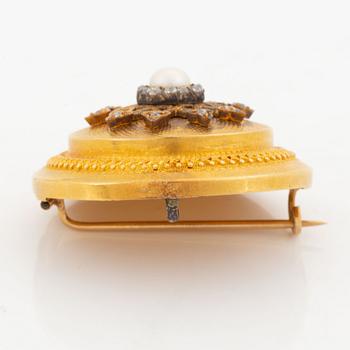 Gold, pearl and old-cut diamond brooch.