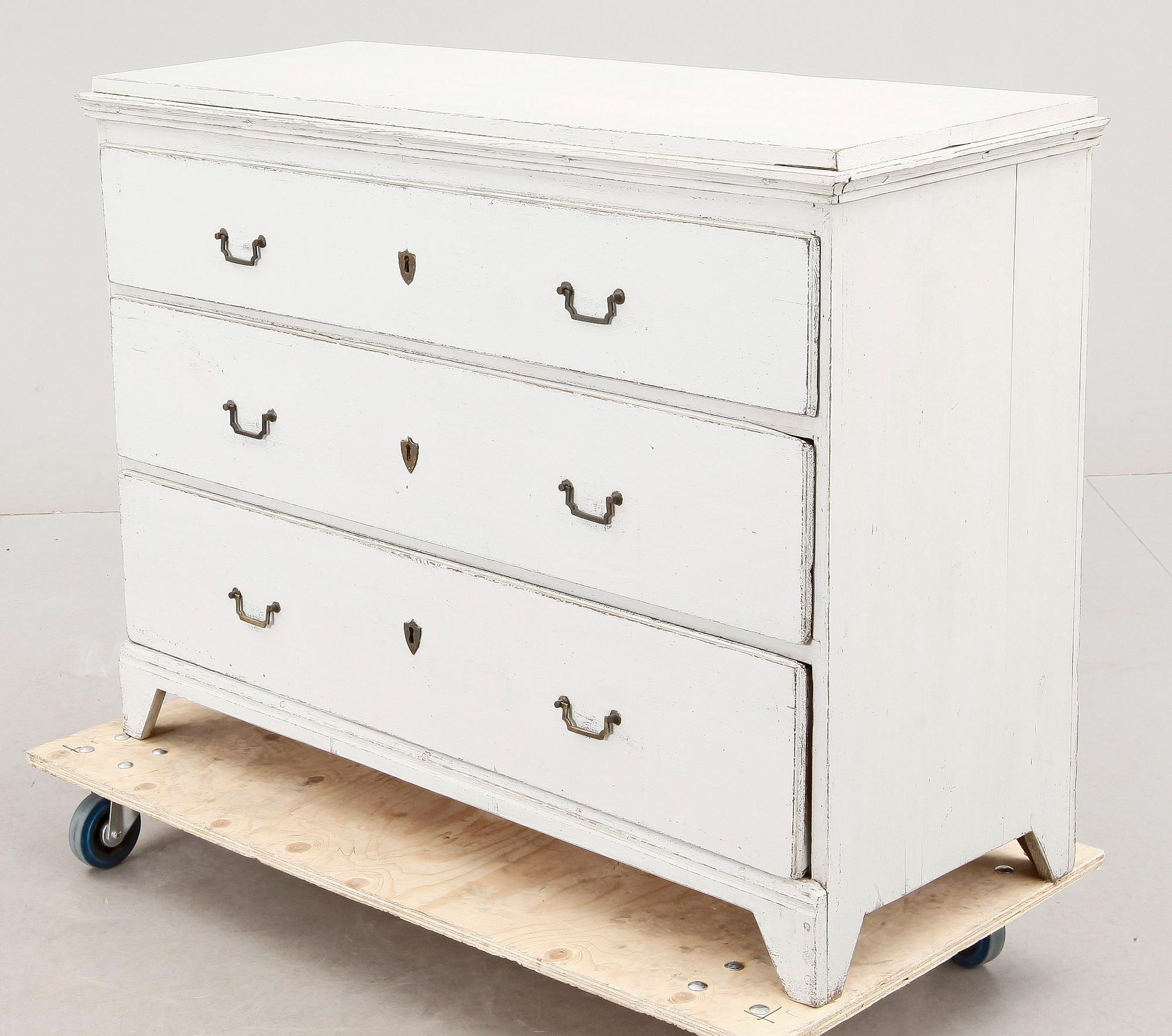 BYRÅ, sengustaviansk, 1800-talets första hälft.