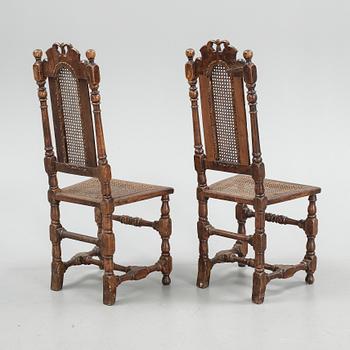 STOLAR, ett par, senbarock, 1700-tal.
