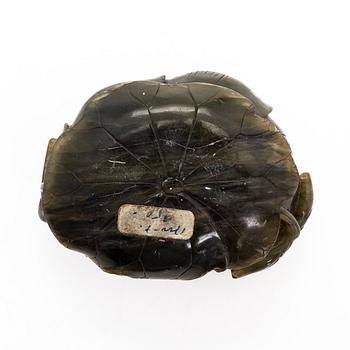 A lotus brush washer. China, 20th century.