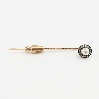 Brooch pin 18K gold with rose-cut diamonds and a cultured pearl, G. Dahlgren & Co, Malmö 1906/1907.