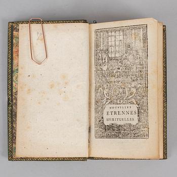 Attractive little bindnings.