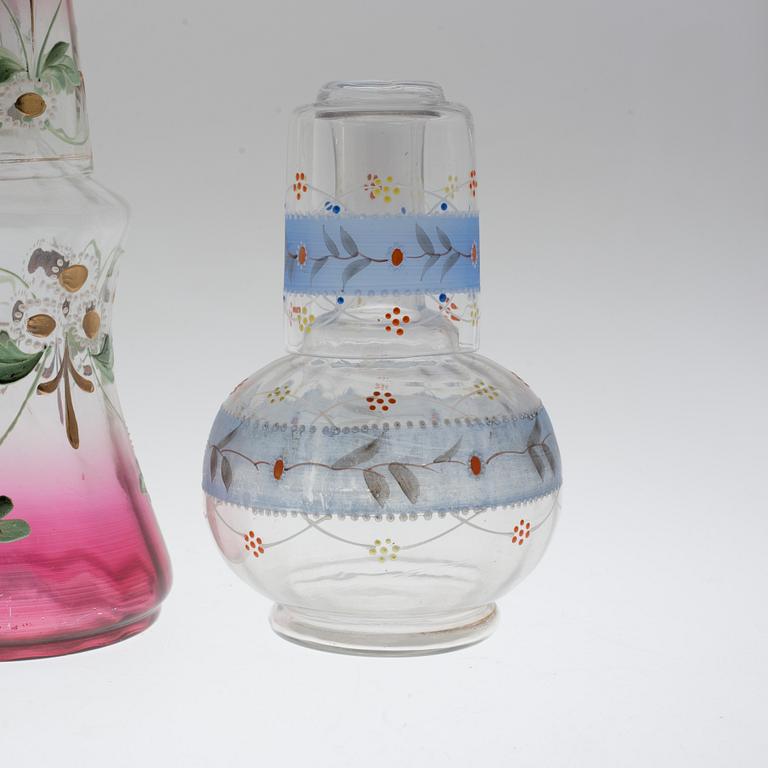 VATTENKARAFFER MED GLAS, 5 st, glas, omkring år 1900.