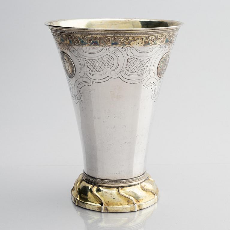Simson Ryberg, bägare, delvis förgyllt silver, Stockholm 1779. Gustaviansk.