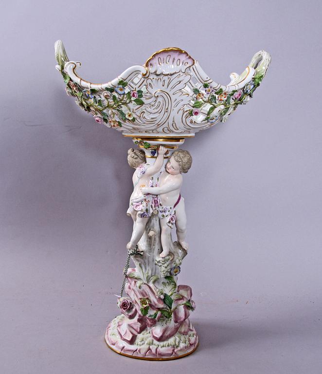 UPPSATSSKÅL, porslin. Meissen. 1800-talets slut.