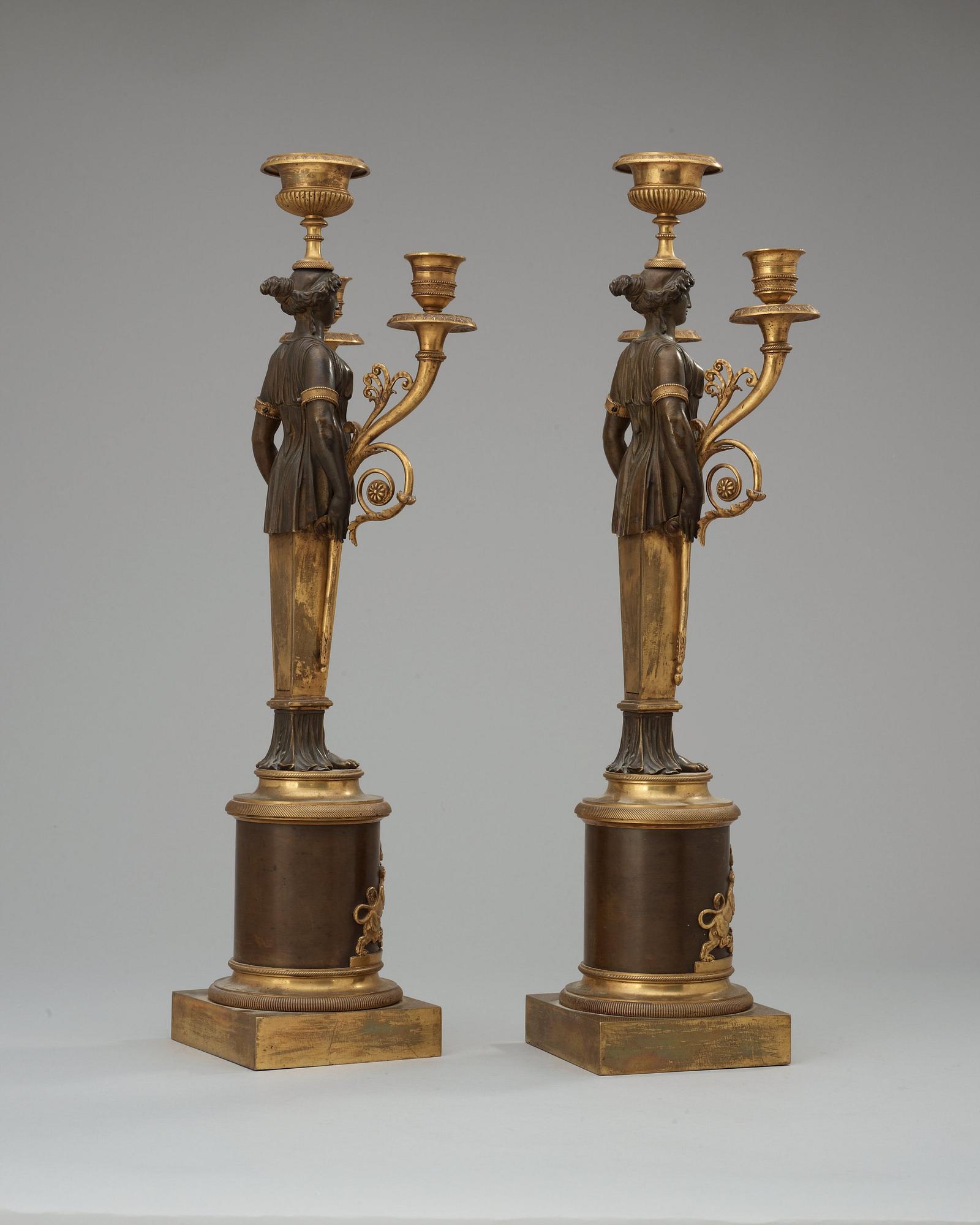 KANDELABRAR, för tre ljus, ett par. Stockholmarbeten, 1800-talets början. Empire.
