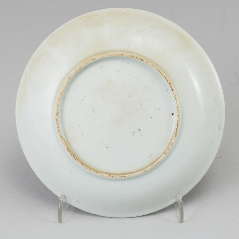 A blue and white dish, Ming dynasty, Tianqi/Chongzhen (1621-44).