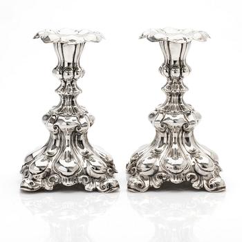 C.G. Hallberg, Ljusstakar, ett par, silver, Barock-stil, 1942, Stockholm.