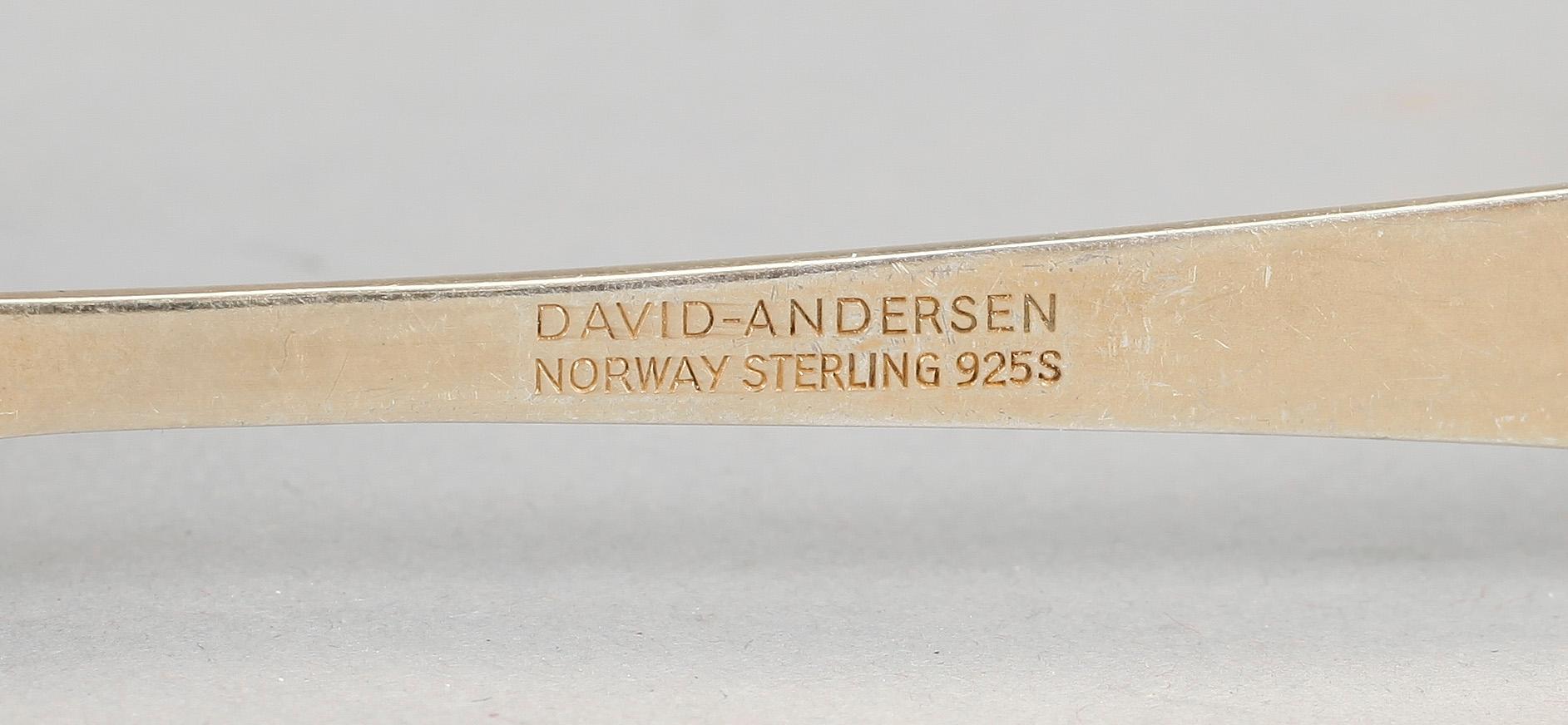 BESTICK, 11 st, förgyllt silver och emalj, David Andersen, Norge, 1900-tal. Vikt ca 267g.