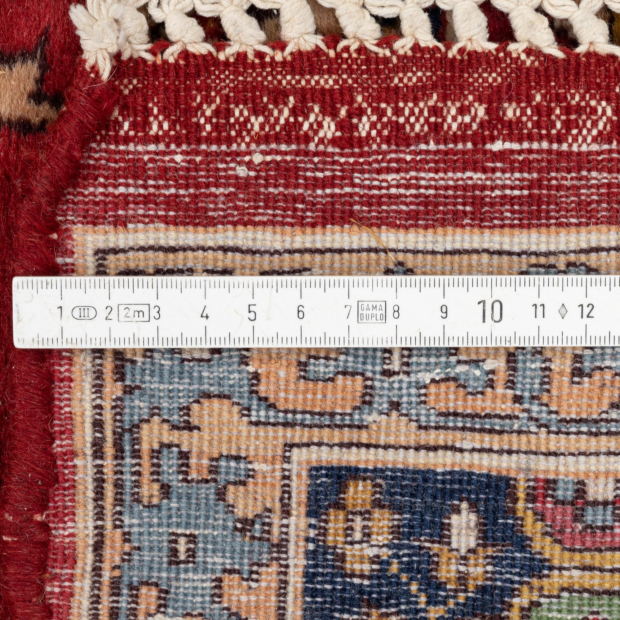 Matta, orientalisk, ca 245 x 150 cm.