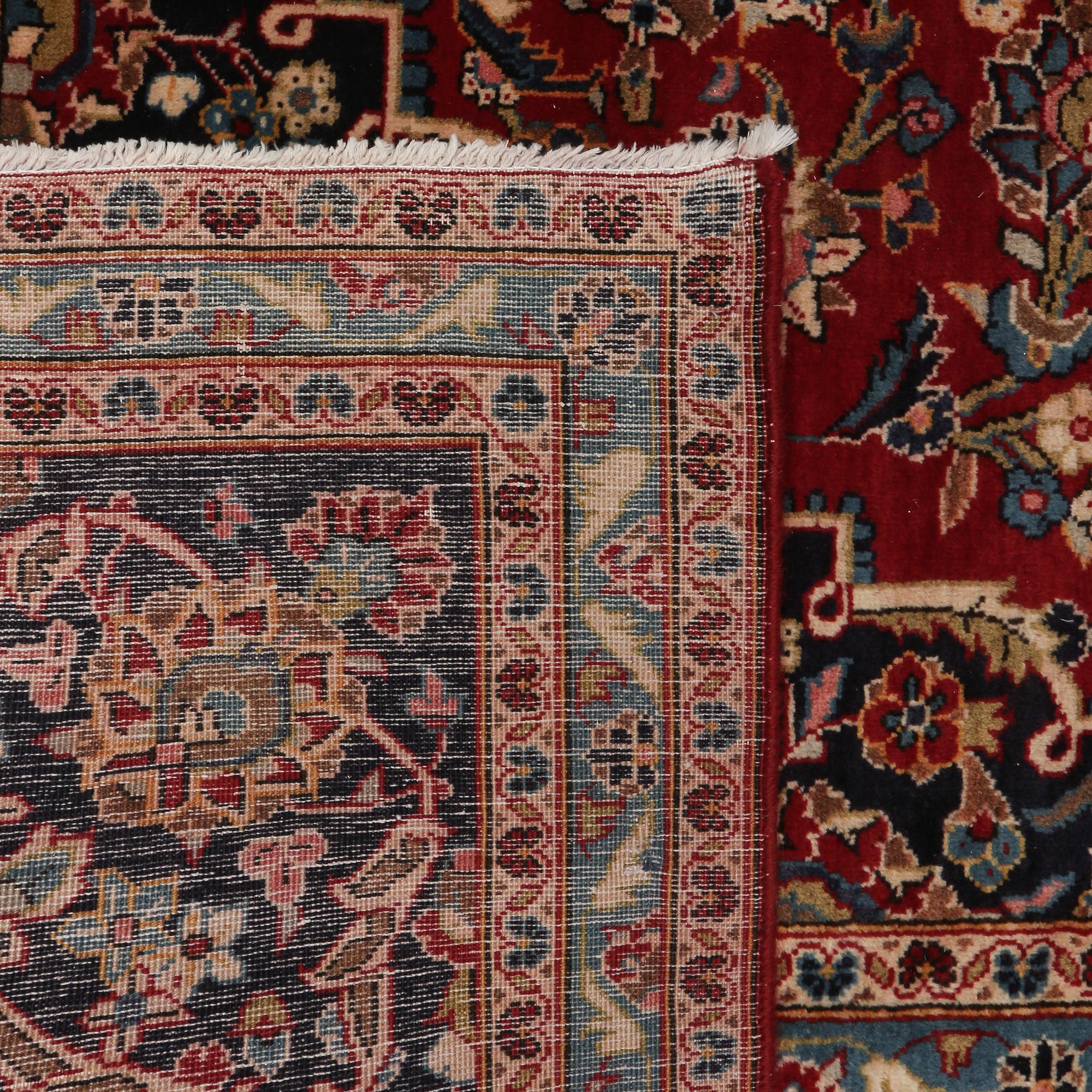 MATTA, troligen Keshan, 375 x 238 cm, old.