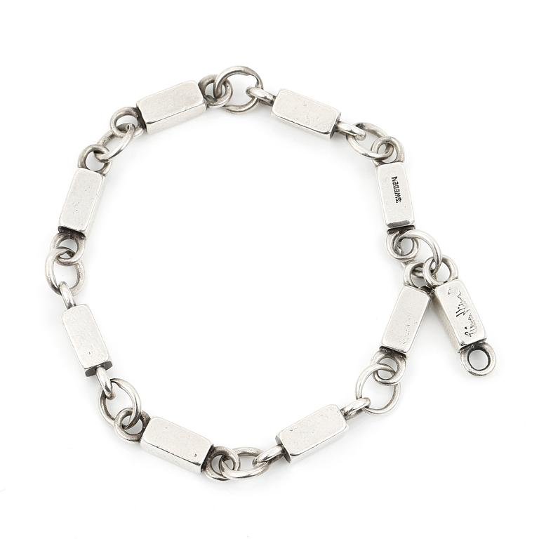 ARMBAND, sterlingsilver, Wiven Nilsson, Lund, otydlig årsstämpel. Vikt ca 28 g.