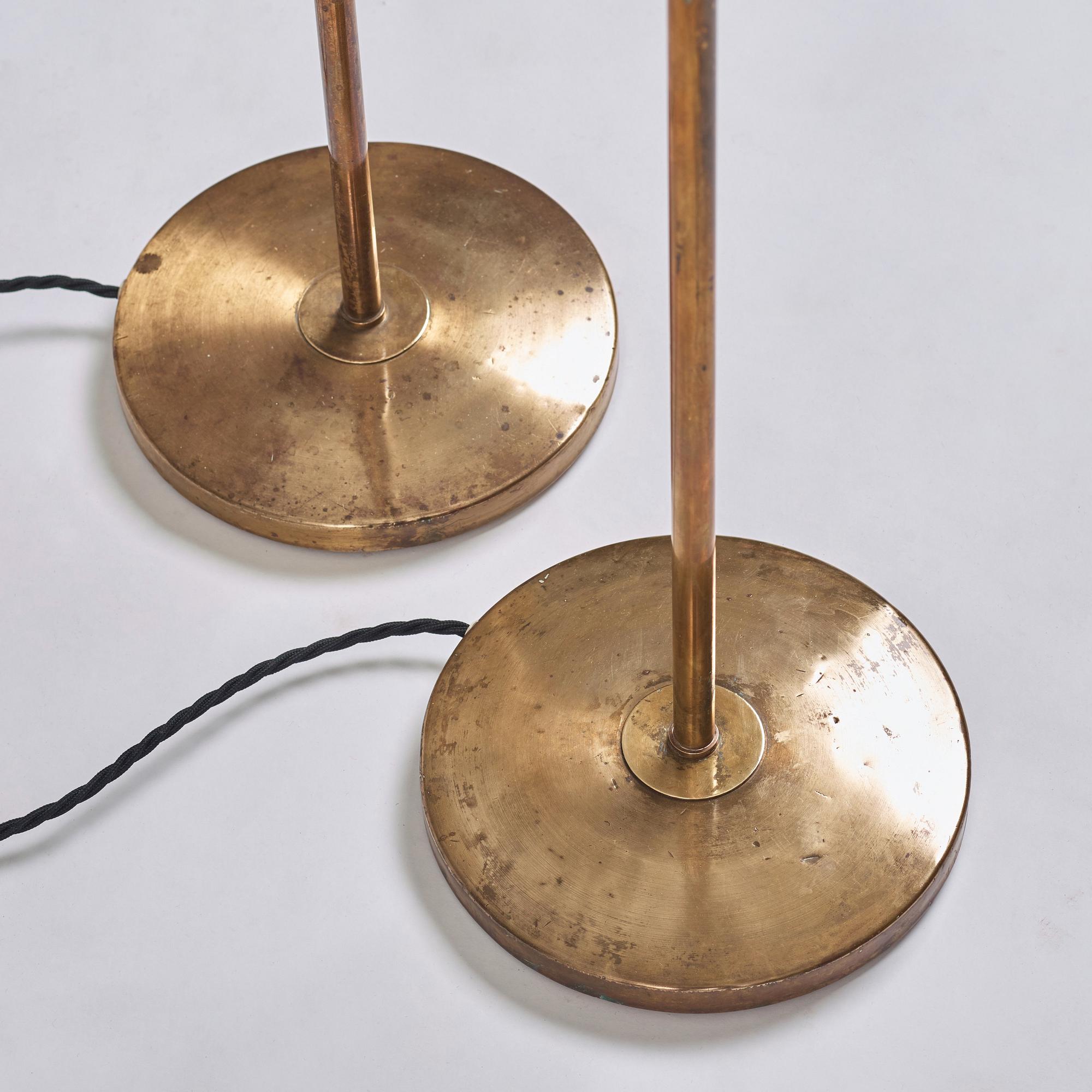 Swedish Modern, ett par golvlampor, up-lights, 1940-tal.