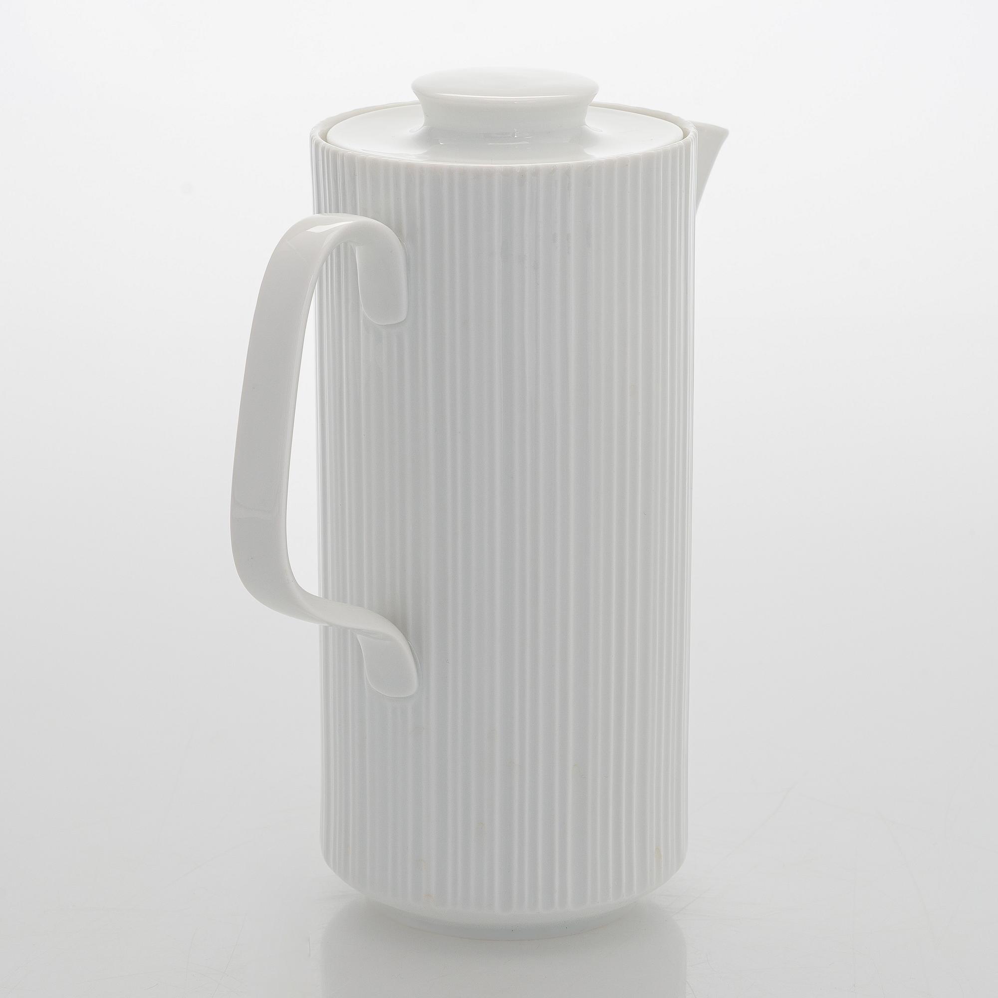 Tapio Wirkkala, a 7-piece porcelain 'Variation' espresso service Rosenthal, Studio-line, Germany.
