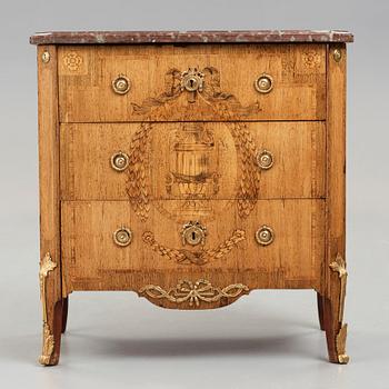A Gustavian 18th century commode in the manner of Johan Wilhelm Metzmacher (master in Stockholm 1769-1783).